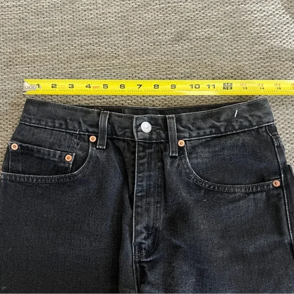 Levi’s Black Denim Vintage Shorts - Picture 7 of 8